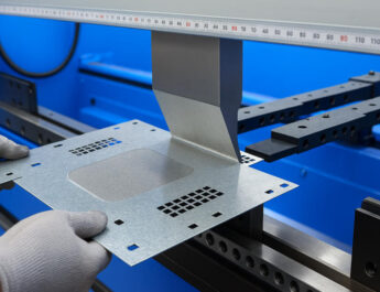 Jak właściwości materiałów determinują jakość gięcia blach